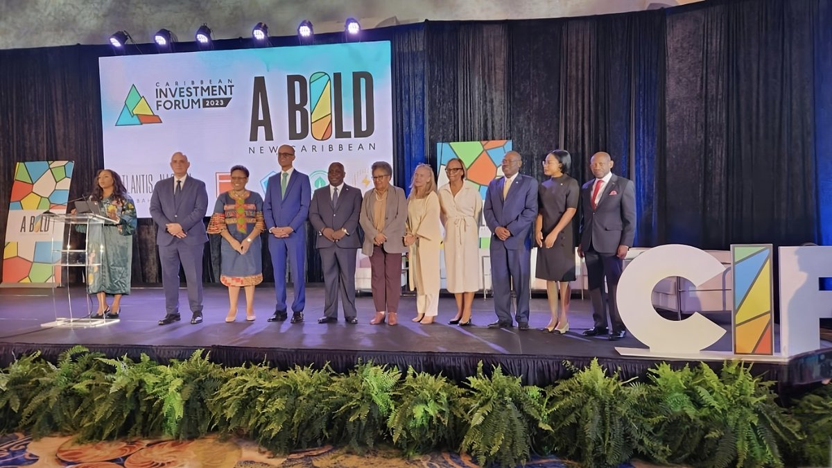 Group pic from the opening ceremony of the 2023 Caribbean Investment Forum. #theboldnewcaribbean #regionaldevelopment #atlantisbahamas