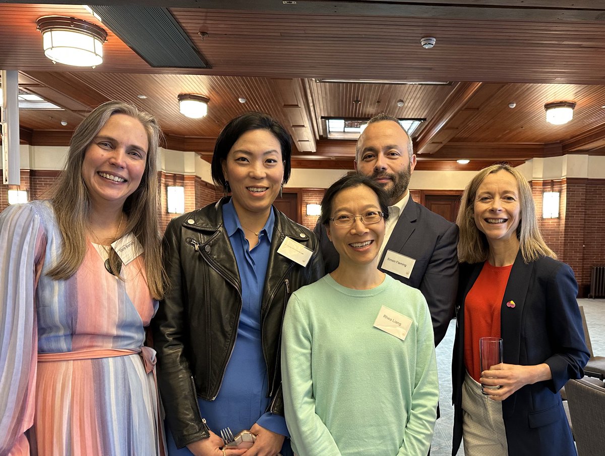 Such an incredible gathering of people, and such productive work. 💪💪💪#GoodTrouble #SexualHarassment #CanberraSummit @DocJasmina <a href="/drlesleybarron/">Lesley Barron MD, MPhil, FRACS</a> <a href="/mbismark/">Prof Marie Bismark</a> <a href="/Dominique_LeeS/">Dominique Lee</a> <a href="/OrthopodReg/">Simon Fleming 🛠</a> @mindfullmedic