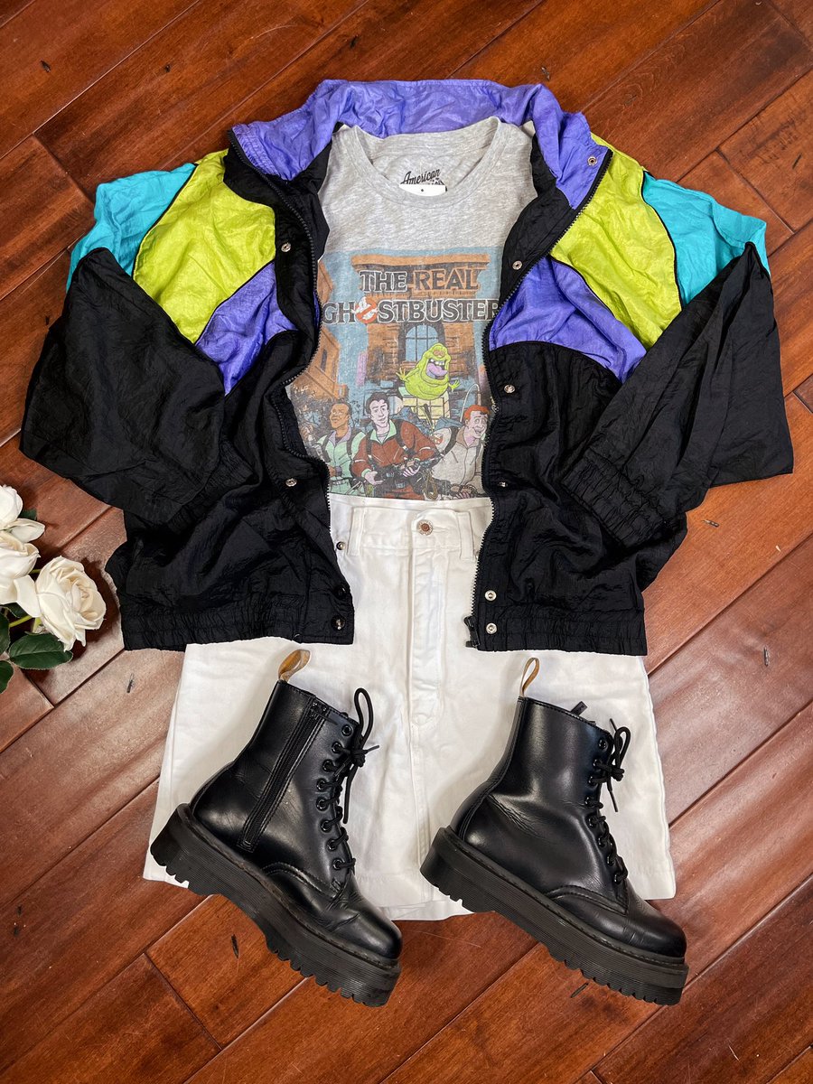PopsikleShop's tweet photo. Who you gonna call? 👻📞🌟
🪦Outfit Details: VINTAGE COLORBLOCKED ZIP-UP WINDBREAKER JACKET Medium - THRIFTED THE REAL GHOSTBUSTERS T-SHIRT Medium - VINTAGE JEAN SKORT Medium
#ghostbusters #spookyszn #thriftoutfit #vintagestyle #vintagejacket #vintageskirt #thriftstyle https://t.co/5Gfq1MzEMa