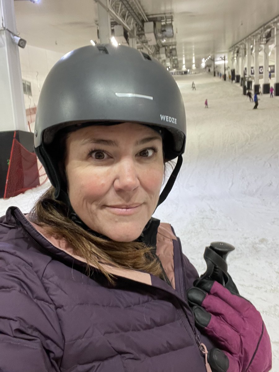 lorraine_warren's tweet photo. Amazing day at the Snozone with my family. 

Awful dizziness experienced from all the bloody roundabouts in Milton Keynes though! https://t.co/uo3eQTSnGD