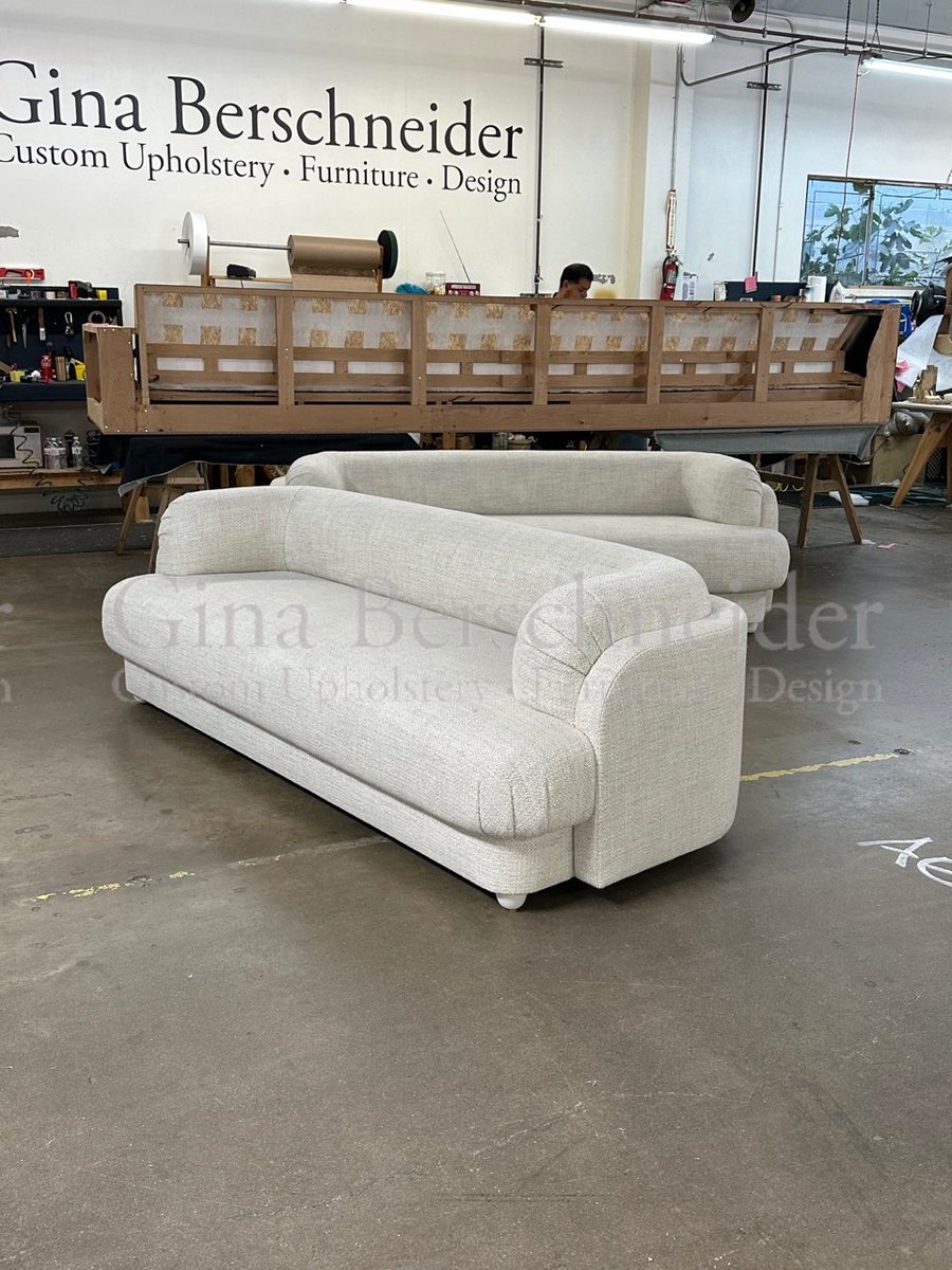 #ginaberschneider #customfurnituremaker #customfurnituredesign #customupholstery #interiordesign #interiordesigner  #interiordecorator #furnituredesigner #losangelesinteriordesigner #ladesigner #interiors #finefurniture #handmade #benchmade #madeinlosangeles #since1968