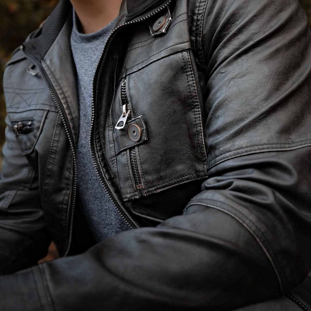 DavidOutwear's tweet photo. Thoughtfully tailored with genuine quality is what makes the ground of our every design. #Jacket #mensstyle #menoutfit

Shop your favorites at https://t.co/Zzer4Ujcqa https://t.co/FMRZZURaoD