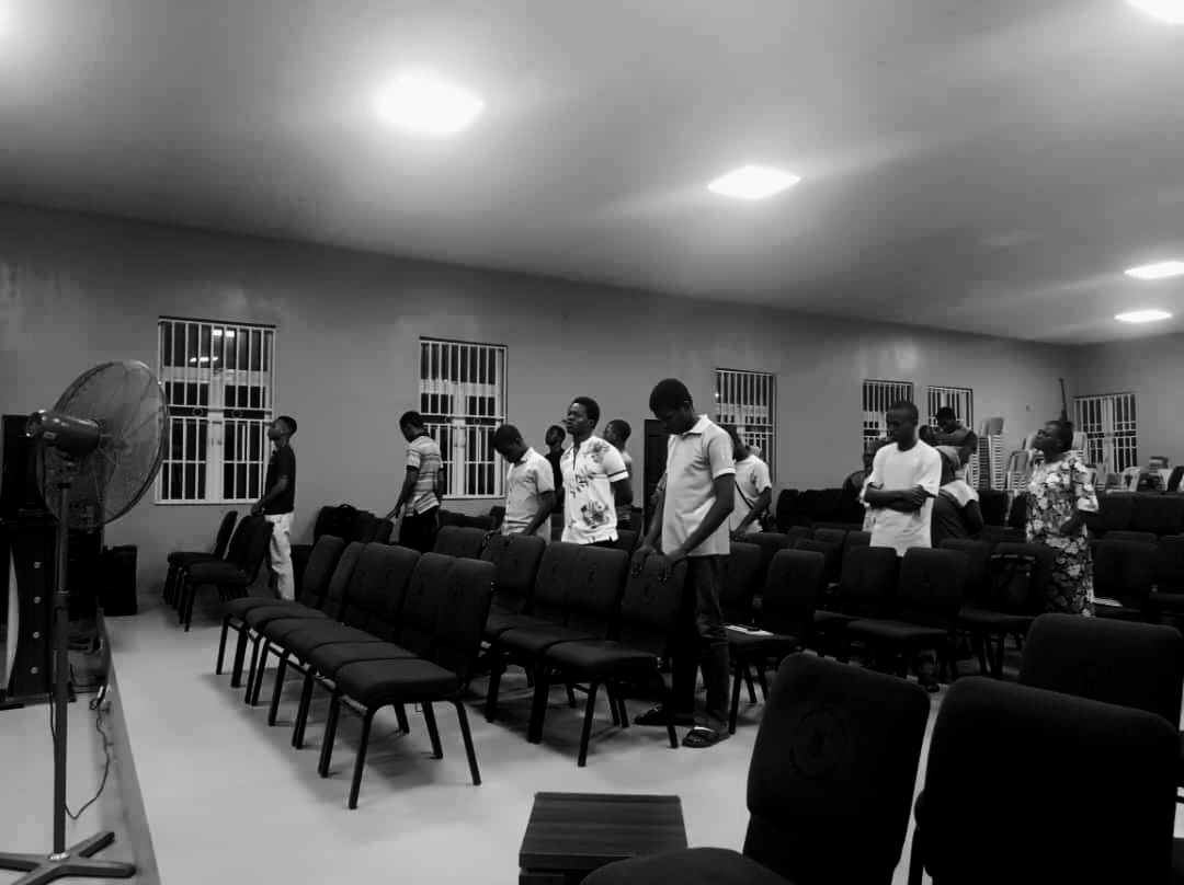 bellsdlcf's tweet photo. Lifting our hands is an act of surrender to the Almighty, so that He may do the impossible in our lives.

#mondaybiblestudy #pastorkumuyisaid #dlcf #bellstech https://t.co/8ZIMTacq84