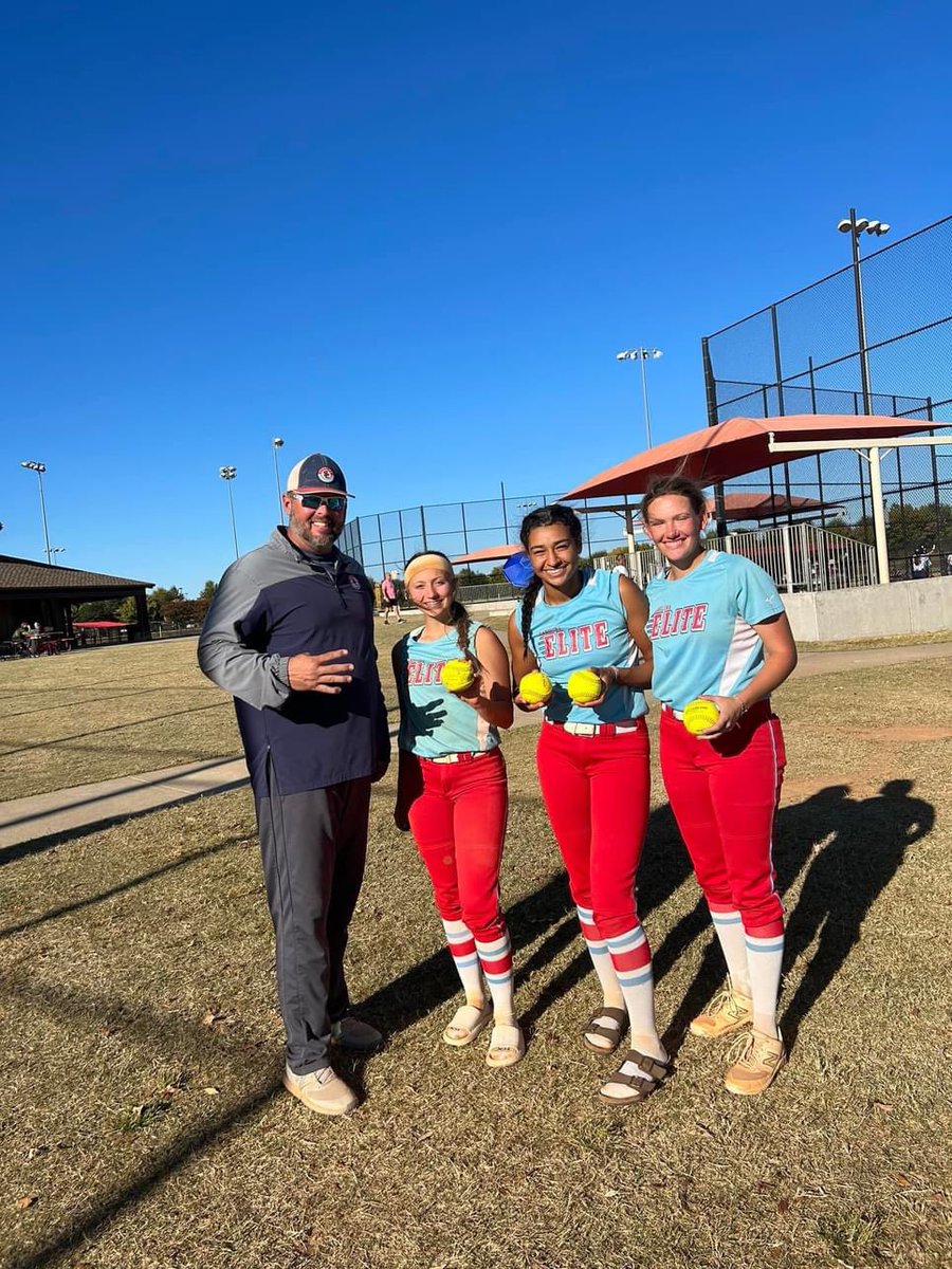 MadiHawthorne25's tweet photo. Might be 5’3 but my bat is mighty 😝🥎
Enjoyed playing in front of some amazing coaches and against some tough competition at our showcase this weekend. #scelite #beelite https://t.co/cvRclqUMIk