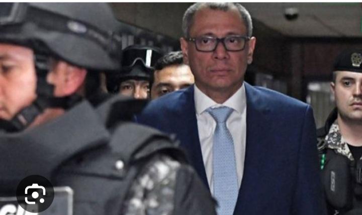 Mónica Arosemena tweet media