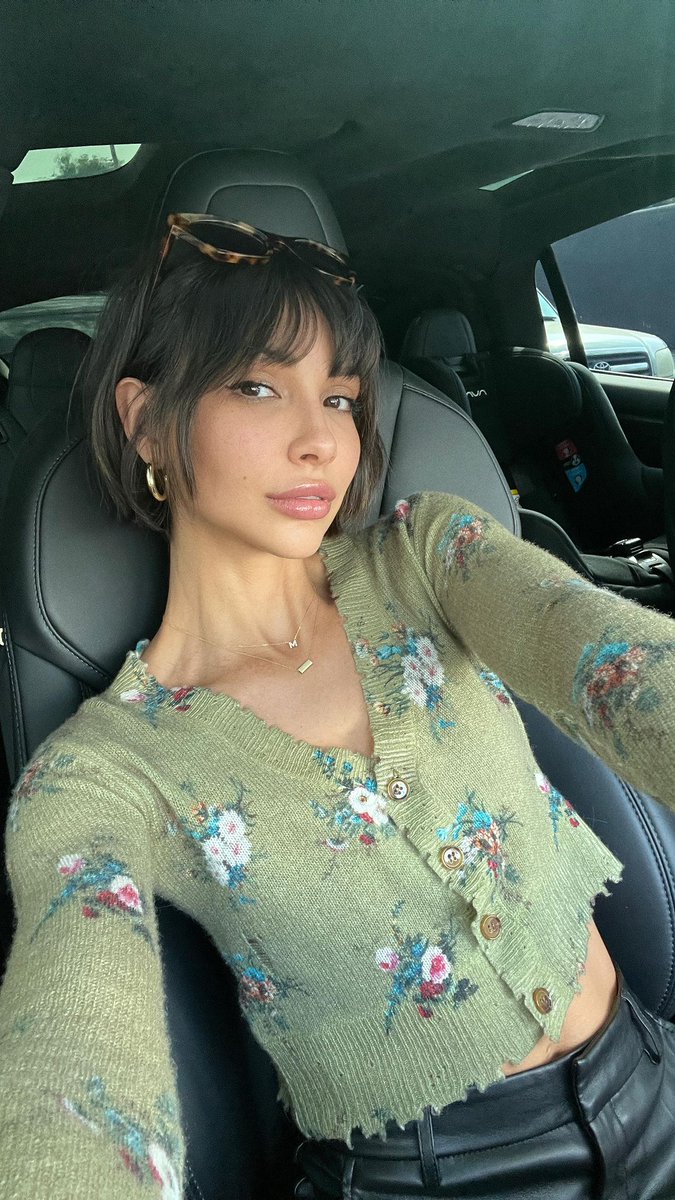 𝗮𝗻𝗱𝗿𝗲𝗮 🦇 tweet media