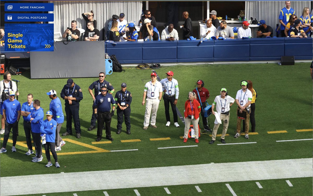 ChusYourBrain's tweet image. It's great that there were no concussions in the Rams vs Steelers game yesterday, but it's even better to see Ice Cube perform in person (1). Where's Waldo (2,3). At least the zombies didn't get me (4) #neurosurgery @Neurosurgery_CS @CedarsSinai