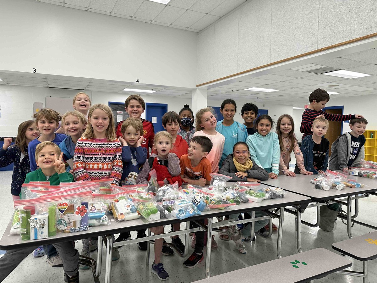 Kids_Giving's tweet photo. KidsGiving members at @Innovation_APS collected donations for and assembled 61 hygiene kids for @ComfortCases to kick off another great year! https://t.co/nWnH45vlcm