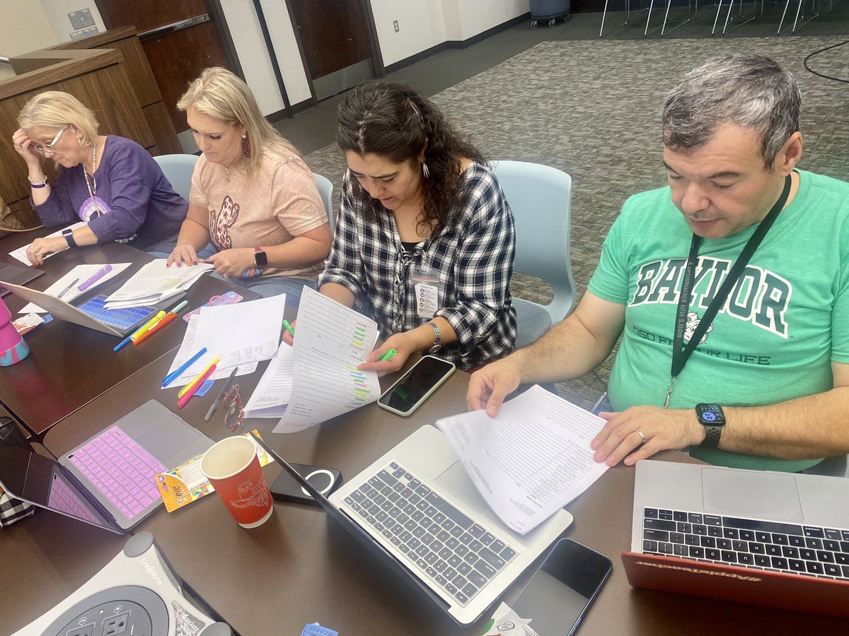 gwenj71's tweet photo. @WacoISD PreK teachers came together after school today to plan small group instruction using BOY CLI CIRCLE data.
#buildexploreplaydream 🦺⚒️🧰🚧
@CLIEngage
@KristenLeigh03 https://t.co/pqwGqKvpy8