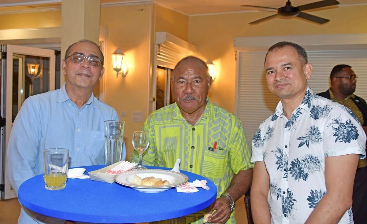 ukinfiji's tweet photo. Dr @BrianJJonesUK hosted Deputy PM @Bimanprasad, Prof. Paresh Narayan @APAEAofficial and Fiji &amp; the Pacific’s top economic thinkers to promote the value of economic research &amp; evidence to policy-makers for a prosperous and sustainable #Fiji and #AquaticEmpire of the Blue Pacific. https://t.co/OrQiqH5JYm