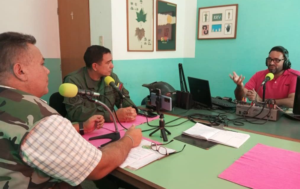 El TN. Eduardo Palacio Decano UNEFA Núcleo Yaracuy asistió como invitado al programa " Más que una Misión" por Radio Zona Zur 99.3 FM moderado por el Ing. Germán Espinoza y Lcdo. Andrés Ávila, informando sobre inscripciones, inicio de clases y próxima bienvenida al nuevo CINU.