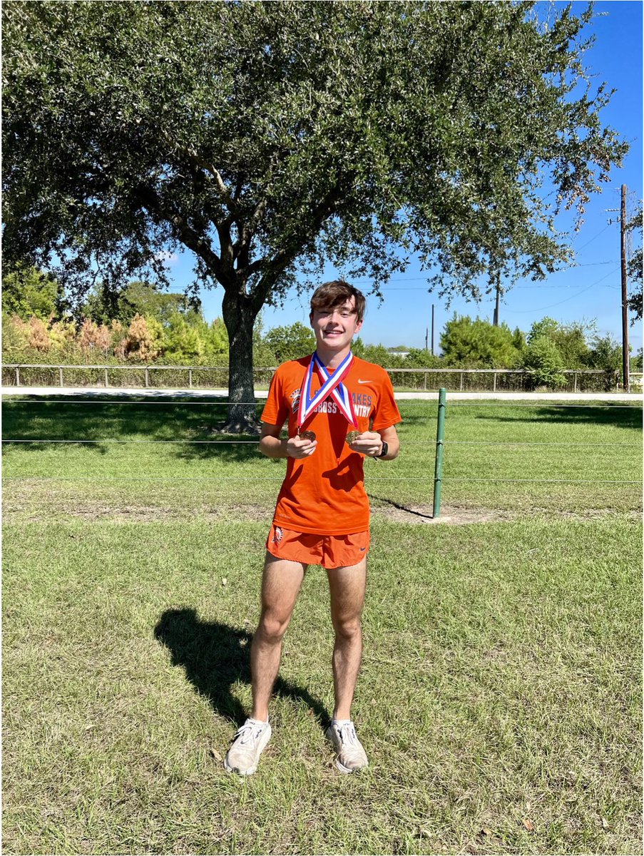 SLHSABC's tweet photo. Congratulations to our Cross Country Teams advancing them to the Region III 6A Championships!! And a round of applause for Senior - Matt Montgomery winning 1st in District for Varsity with a 15:13:88 5K! #runspartansrun #sevenlakeshighschool #xcountryrunning https://t.co/NOVqTtciKk