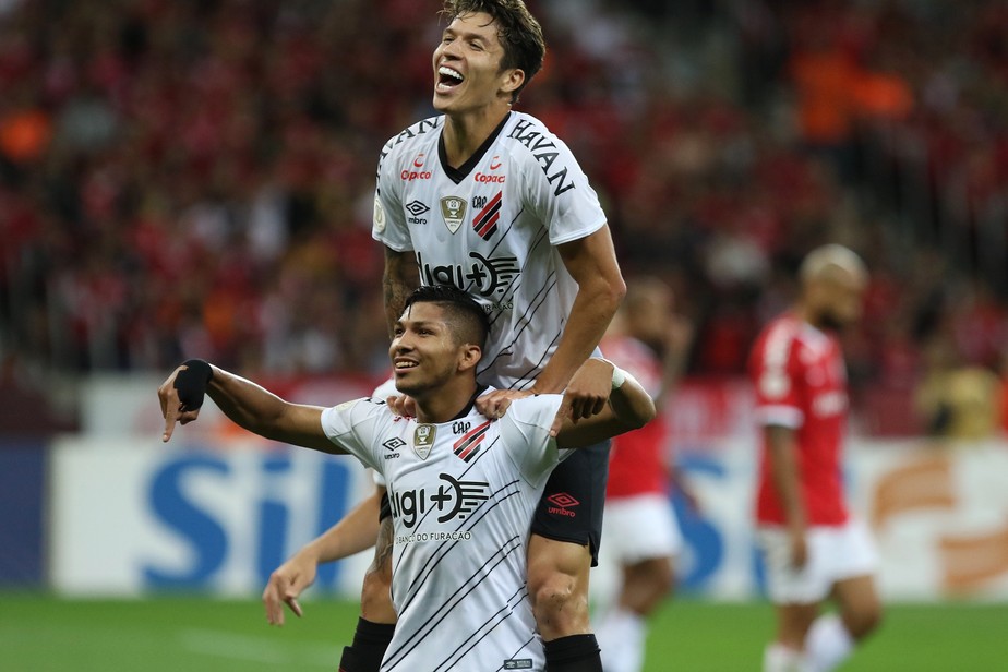 Infos_Palestra_'s tweet photo. Que saudade desse Rony que fazia gol em jogo decisivo.

HOJE É BAGRE https://t.co/meJC48Jltn