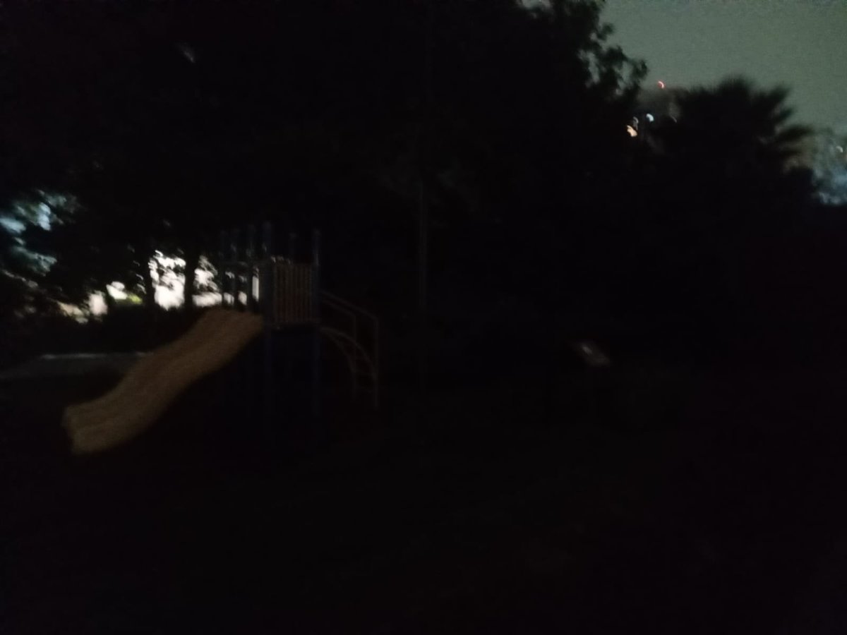 En el parque Lago Alberto seguimos sin luz desde hace 5 días, pedimos a la CFE nos ayude a la brevedad con el arreglo del transformador ya que toda la cuadra se encuentra sin luz y nos preocupa la seguridad de la zona <a href="/CFE_Contigo/">CFE_Contigo</a> <a href="/ParquesPolanco8/">#ParquesPolanco 🌳</a> Laguna de Mayrán#39 Los Manzanos