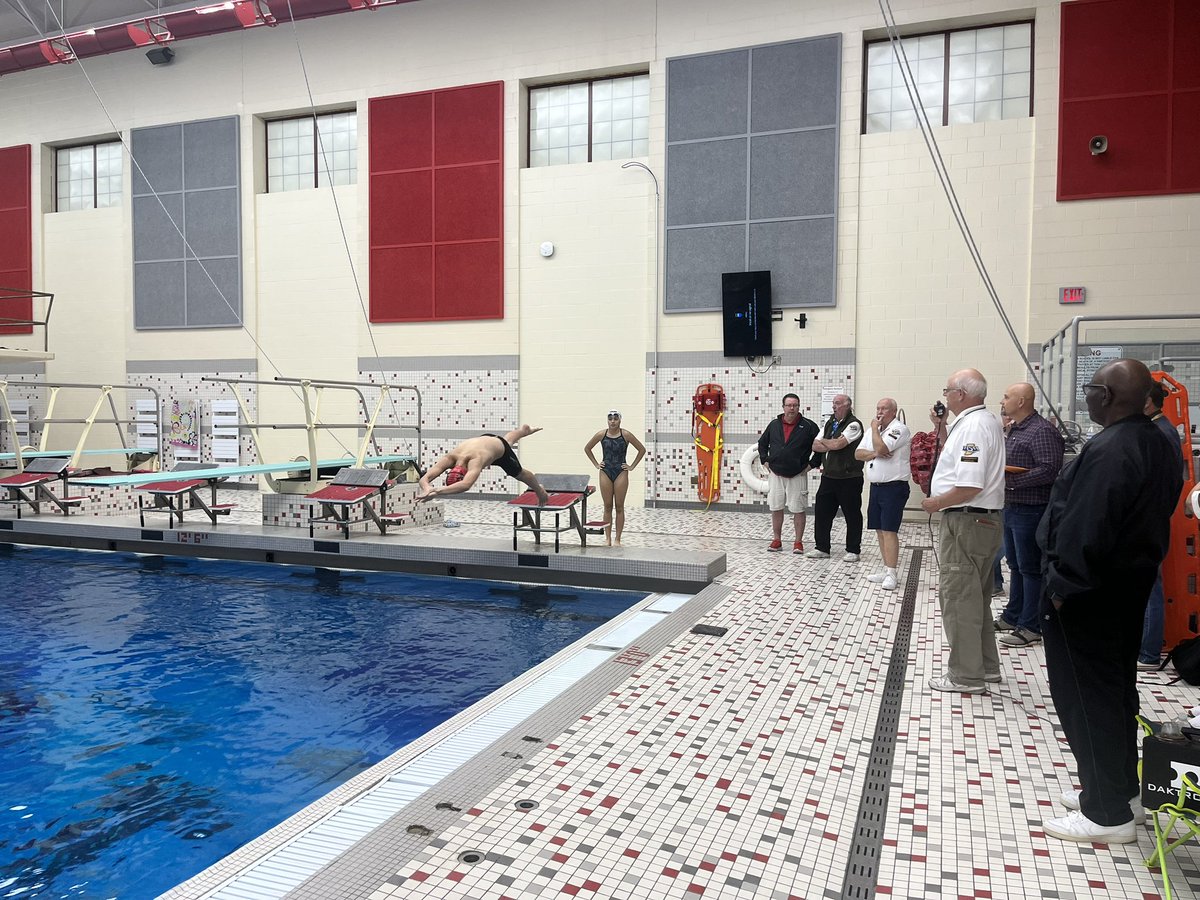 KSchluRosati's tweet photo. Thank you @FHSTigers & @FHSswimndive for hosting an @IHSAA1 Swimming & Diving Officials Certification Clinic! #RespectARef #BeAChampionOfHighSchoolSports #ThisIsYourIHSAA #FaceOfSportsmanship #EducationBasedAthletics https://t.co/juBWouxets