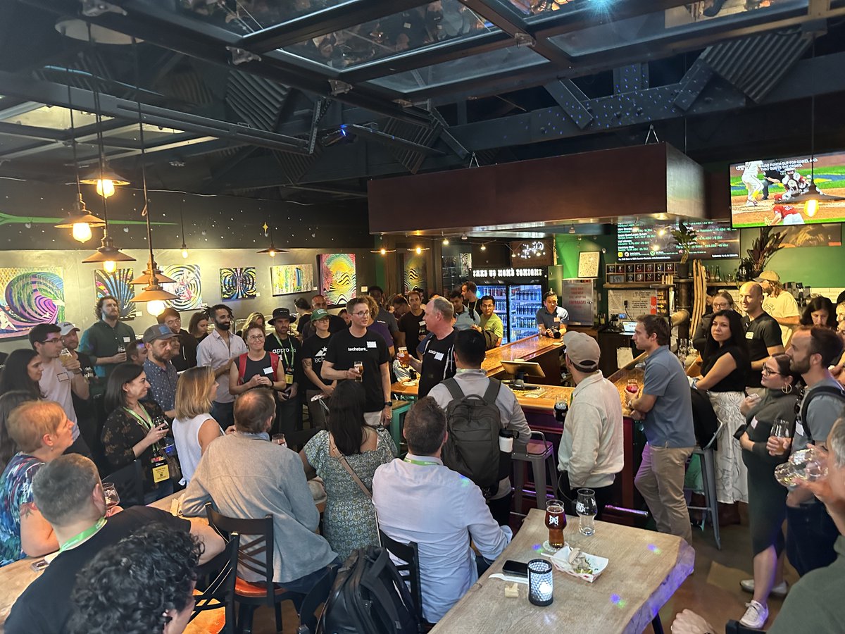TechstarsSDSU's tweet image. Great FounderCon this year, bringing together over 1,000 alumni, mentors, partners and investors! Big thanks @TS_Boulder and @TS_Anywhere for joining in the fun and making this a top-notch event. Also, a huge thank you to our sponsors, @brexHQ, @deel, @puzzlefin, and @tryfondo!