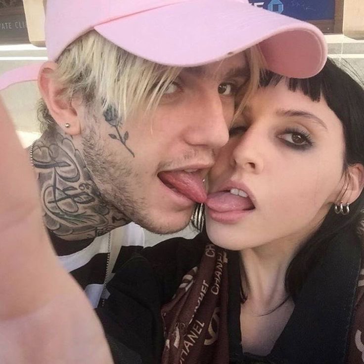 OMFGpeep's tweet photo. lil peep &amp; toopoor. https://t.co/6nbJW78Pkq