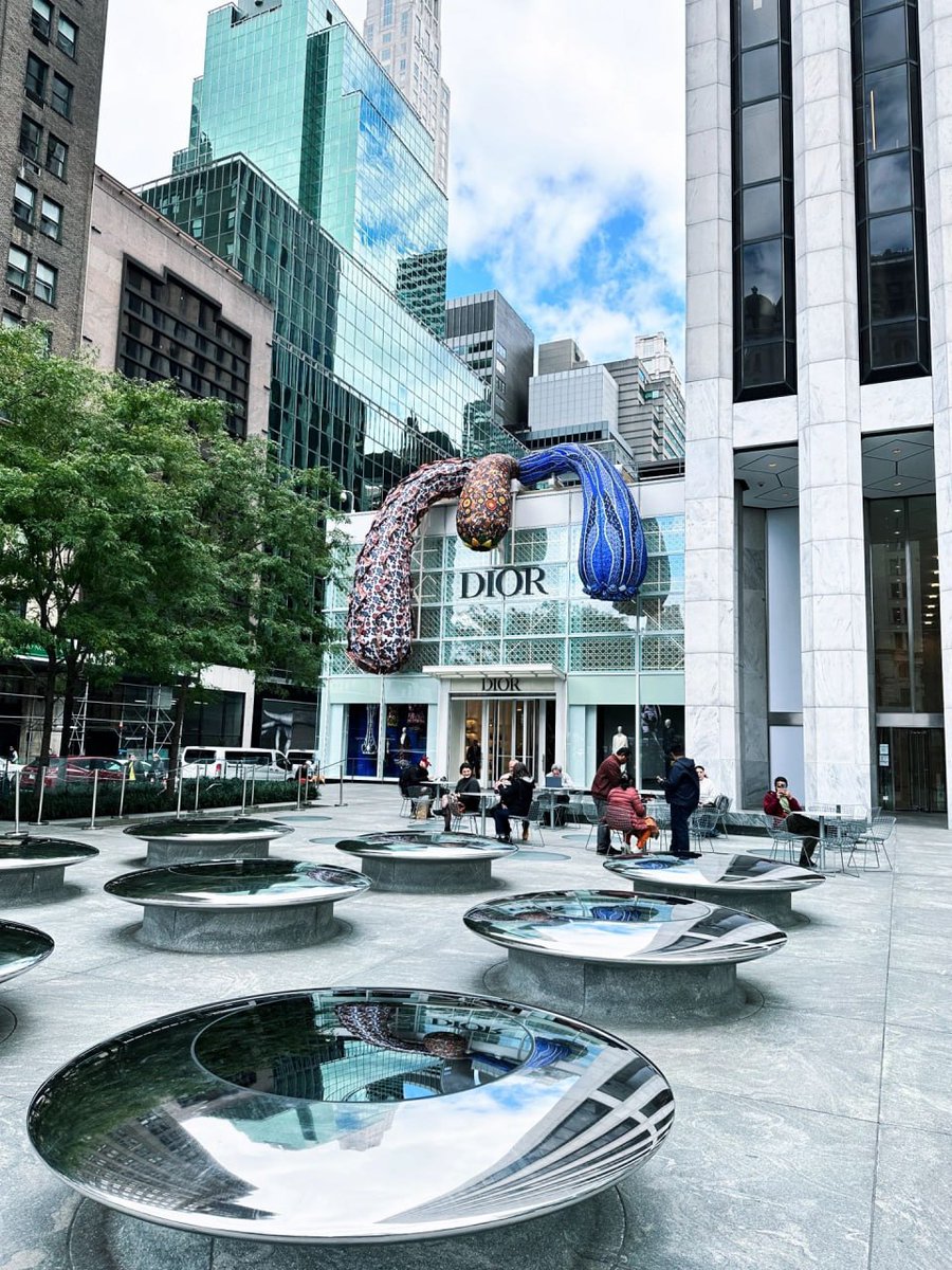 girlraper231's tweet photo. Love life, love New York, love the free air here
Photography is an art of capturing life's moments. Every photo is the birth of a story. Through the lens, we can see a different face of New York. Photography is not only a record, but also a love and praise of life. https://t.co/YMwXGZHbXT