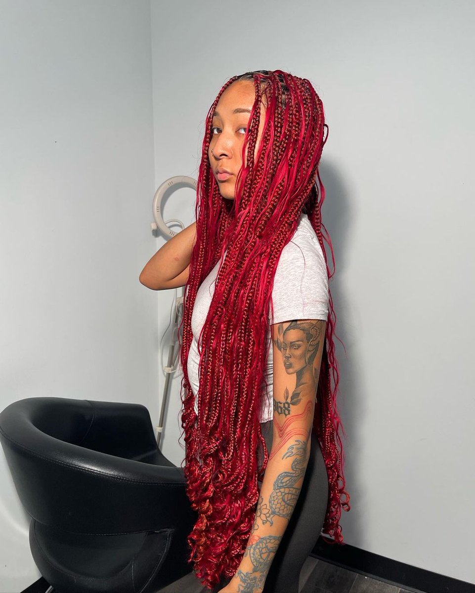 ❤️ Red bohos are love 💕 on my bestie..... Yes I'm best friends with little mermaid 🥰