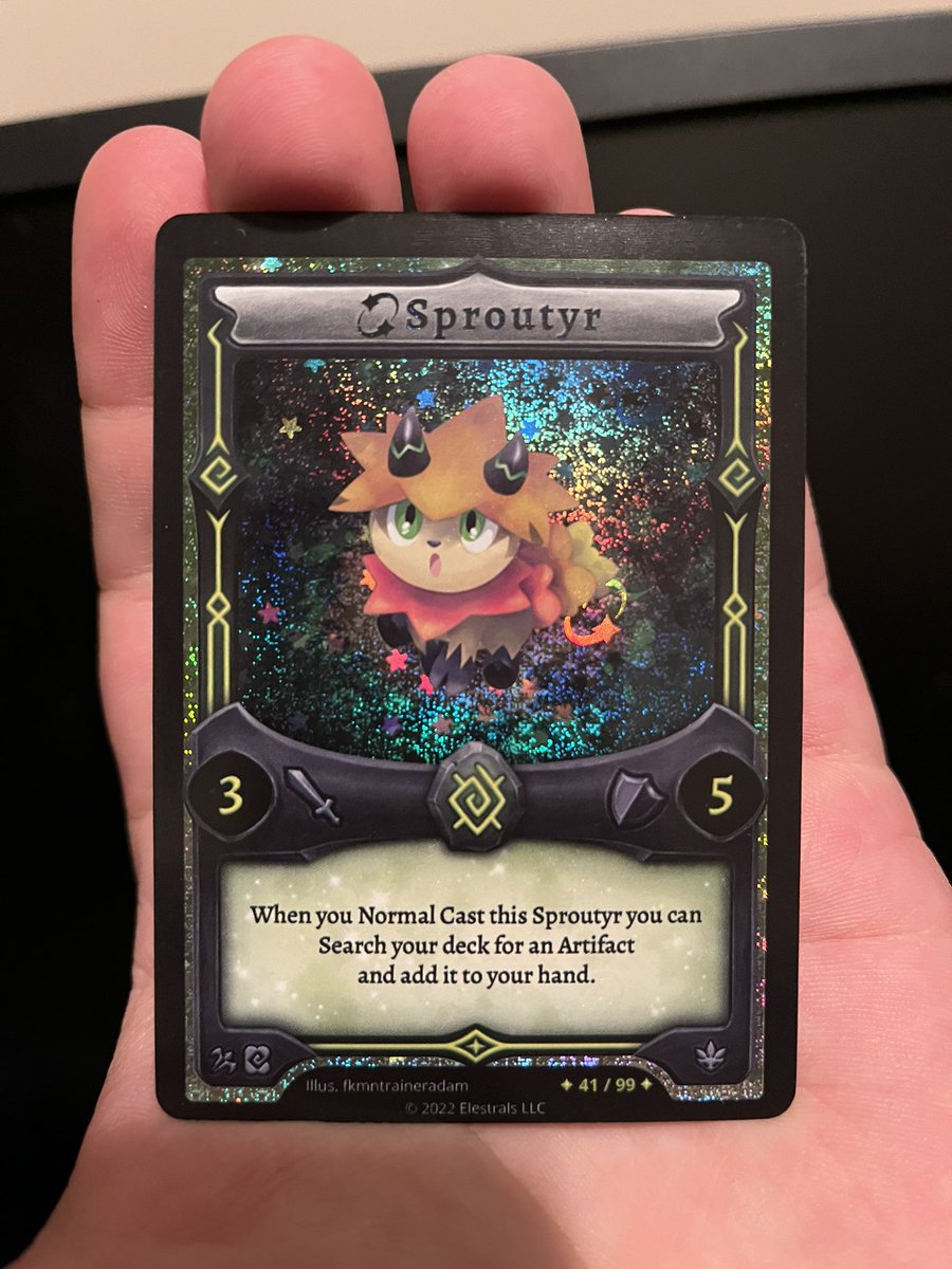 xSqueeeps's tweet photo. Ordered one of each starter deck hoping for a stellar and I found one! Stellar Sproutyr 41/99! 💫💫💫 @Elestrals @aDrive_tK https://t.co/g4yz2yB6BT