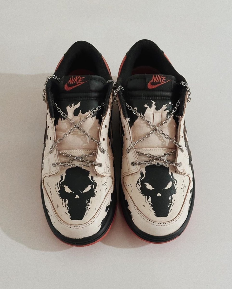 SneakerVisionz's tweet photo. Ghost Rider x Nike Dunk Low Customs 💀

Photo: andu.c 📸 https://t.co/GJjWKTDjdi