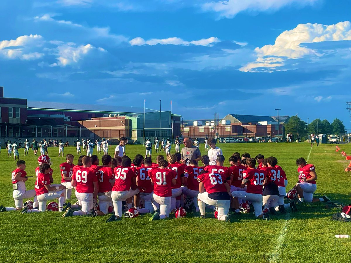 Congrats JV 🏈 35-18 vs RBR! 
Unbeaten!
<a href="/CameronDesfosse/">Cameron Desfosse</a> Leone, <a href="/CuccinielloMike/">Mike Cucciniello</a> <a href="/DeanAviles13/">Dean Aviles 26’</a> TD runs
Aviles Td from Cooch 
<a href="/_ryanmelendez_/">Ryan Melendez</a> <a href="/justintroxelll/">Justin Troxell</a> &gt; 100 yds rec
Troxell 40 yd td to <a href="/sean_nolan6/">Sean Nolan</a> 
Palmeri/Cruz &gt;100 rush yds combo
Osmun Doel Miller key upfront
Kai 5/5 XP