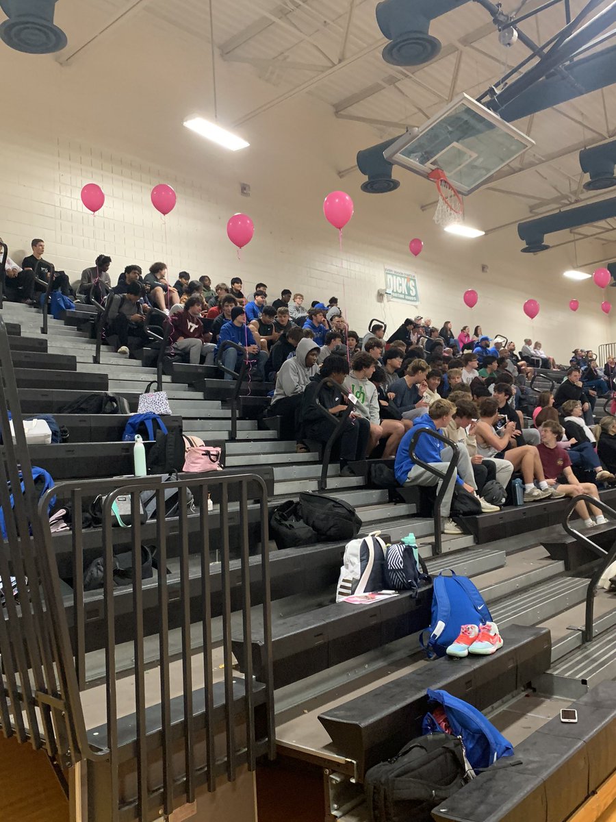 DRWildcatFB's tweet photo. Having fun supporting girls volleyball tonight! #ForAllDeepRun https://t.co/wSmiZRWrhx
