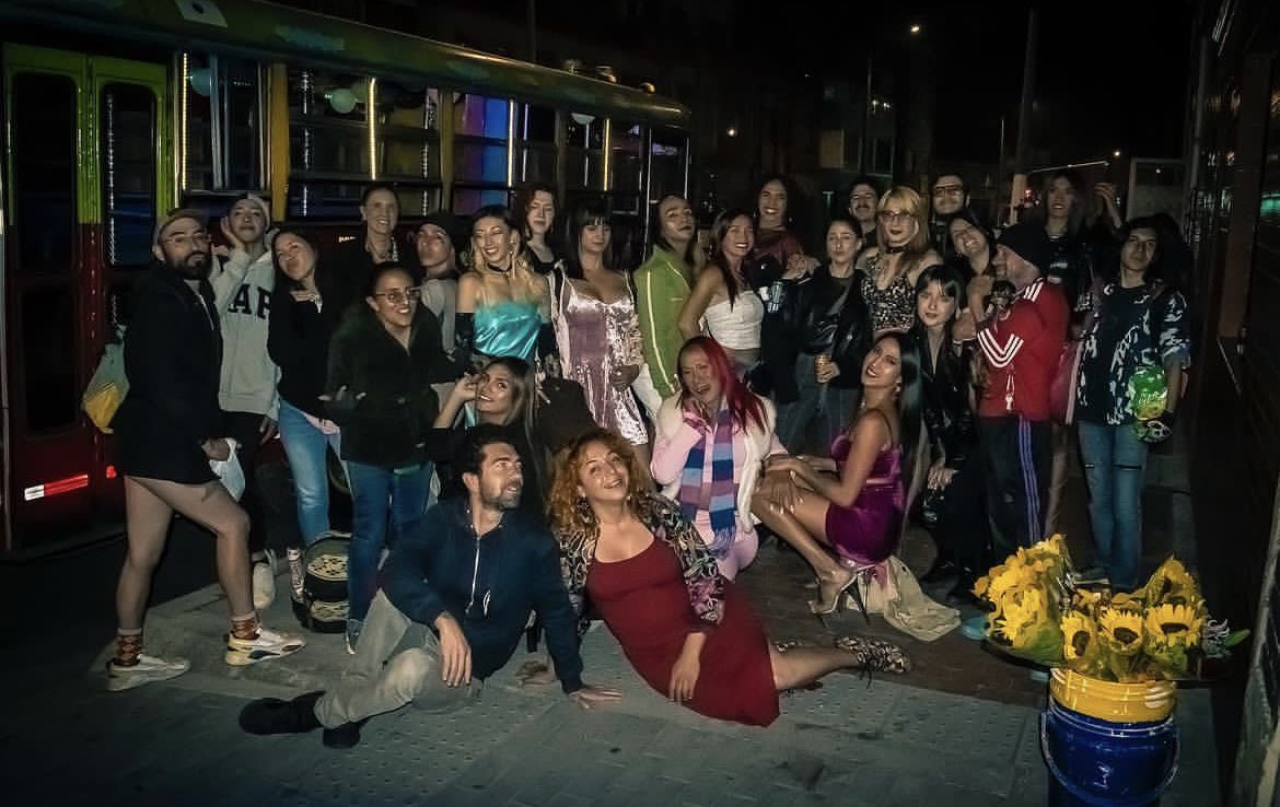 doccoagencia's tweet photo. Noche de amor, noche de amigues, noche de fiesta ❤️🔥
Gracias a la @redcomunitariat y a la #TrincheraVoguera por acompañarnos en esta hermosa velada, celebrando #Transfariana.
Info de funciones y salas: https://t.co/WmLD4gw2HZ https://t.co/43td0Ypci7