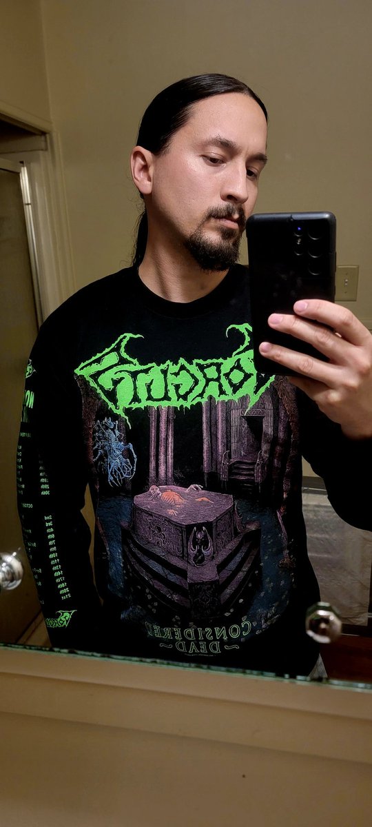 TheSonOfNun's tweet photo. That Gorguts longsleeve 🤢🤘🏻💚
#gorguts #considereddead #theerosionofsanity #luclemay #metalshirt #metalshirts #metalshirtcollection #metaltourshirts #deathmetalshirts #deathmetalshirtcollector #deathmetallongsleeve https://t.co/ZBzpw45GL9