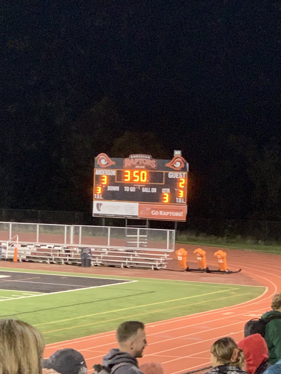 michblue9's tweet photo. What a comeback!  Down 2-0 early, the kids fight back for a 3-2 win in overtime!  Anderson 3 - Lakota West 2
Go Raptors!
@5JordanWilliams https://t.co/gt3XojSuQf