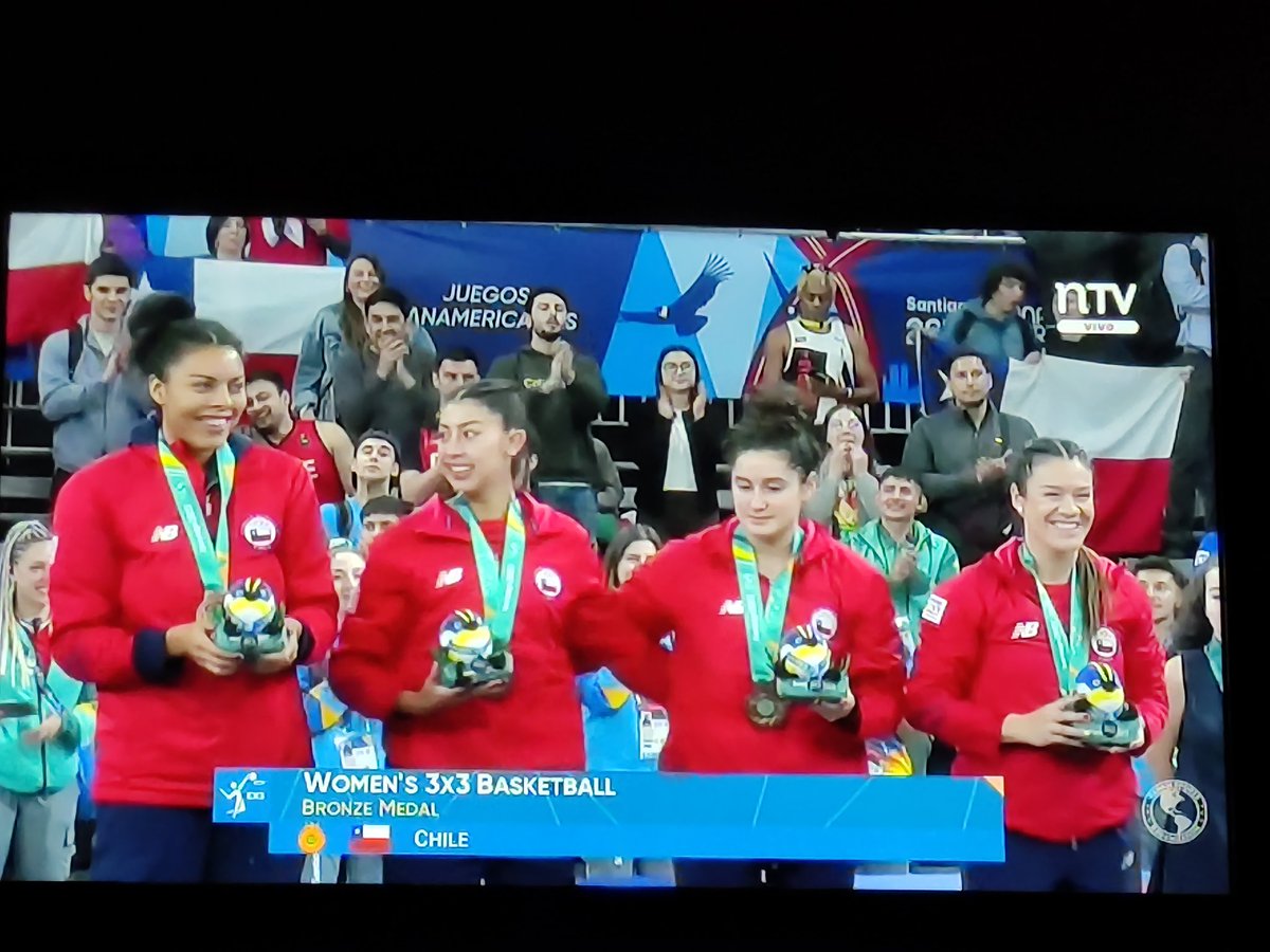 Basket 3x3 con medallas para Chile!!!!!...Podio:Hombres Plata y Mujeres Bronce!!! Gracias #TeamChile #PanamericanosSantiago2023 🇨🇱🏀💪 #basket3x3 #basketball