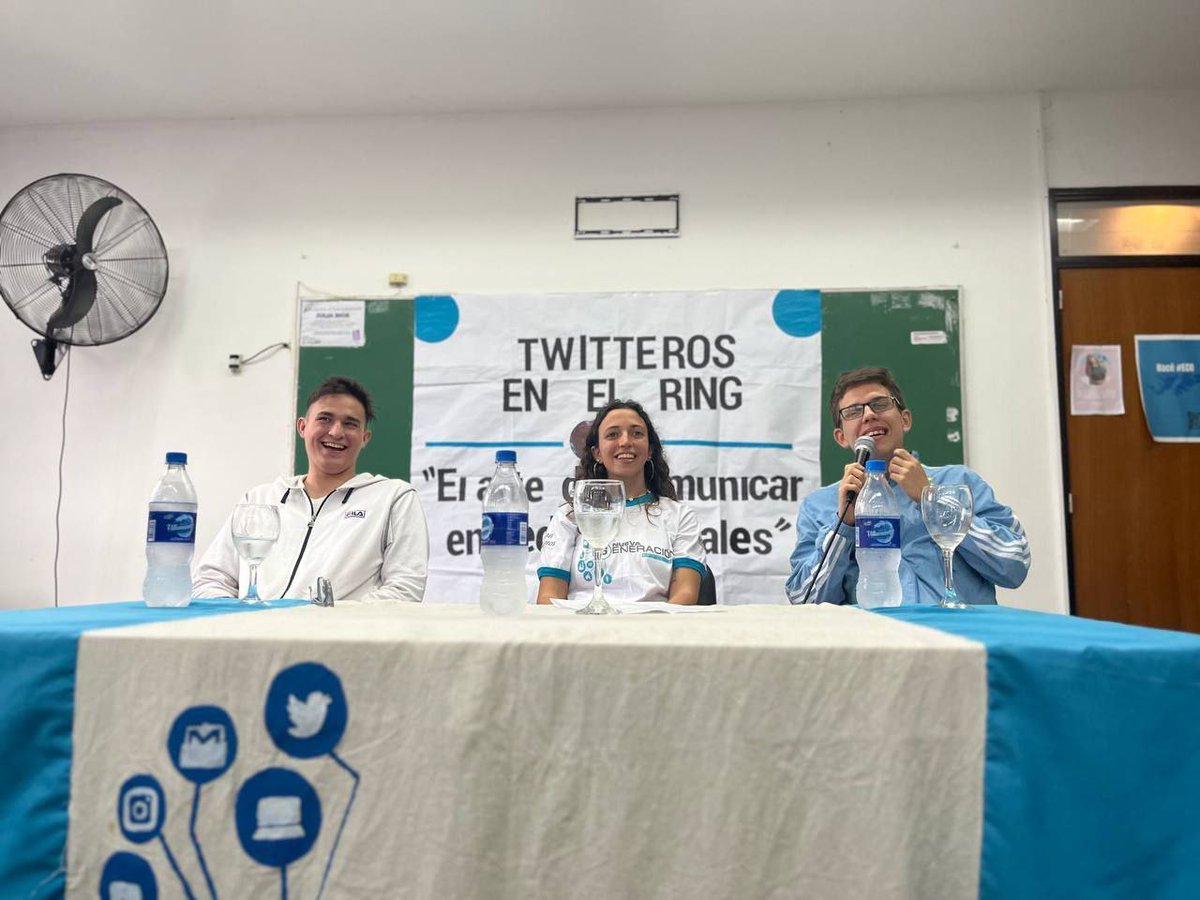 Ngperio's tweet photo. 💥 Hoy jijeamos con @xmilianx_ y @TorresErwerle en Perio. 

Hubo apuesta para @ParenseDeManos y el perdedor no tendrá vuelta atrás 🥊

¡Muchas gracias a los dos y a todxs por venir! 💪🤍 https://t.co/tc9TIr5qJF