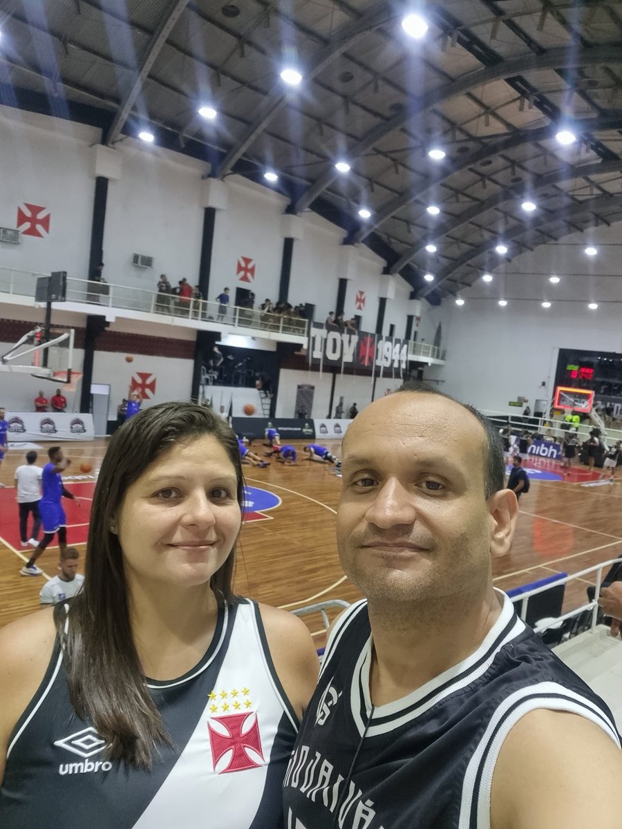 CarolinasousaVG's tweet photo. Sempre ao seu lado.

Ao Vasco tudo,  sempre.

No basquete é  tradição 

De volta ao NBB 

💢🏀💢🏀💢🏀 https://t.co/SDFyQQvwji