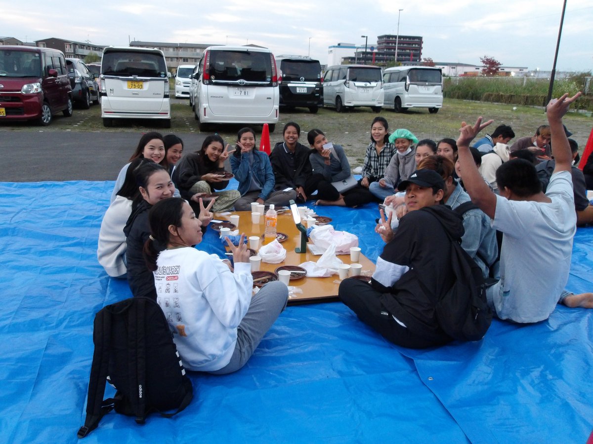 delimo_'s tweet image. 先週末、会社の委員会活動の企画としてBBQを行いました！日勤夜勤で分けての開催をしました。焼きそばが美味しかったです！