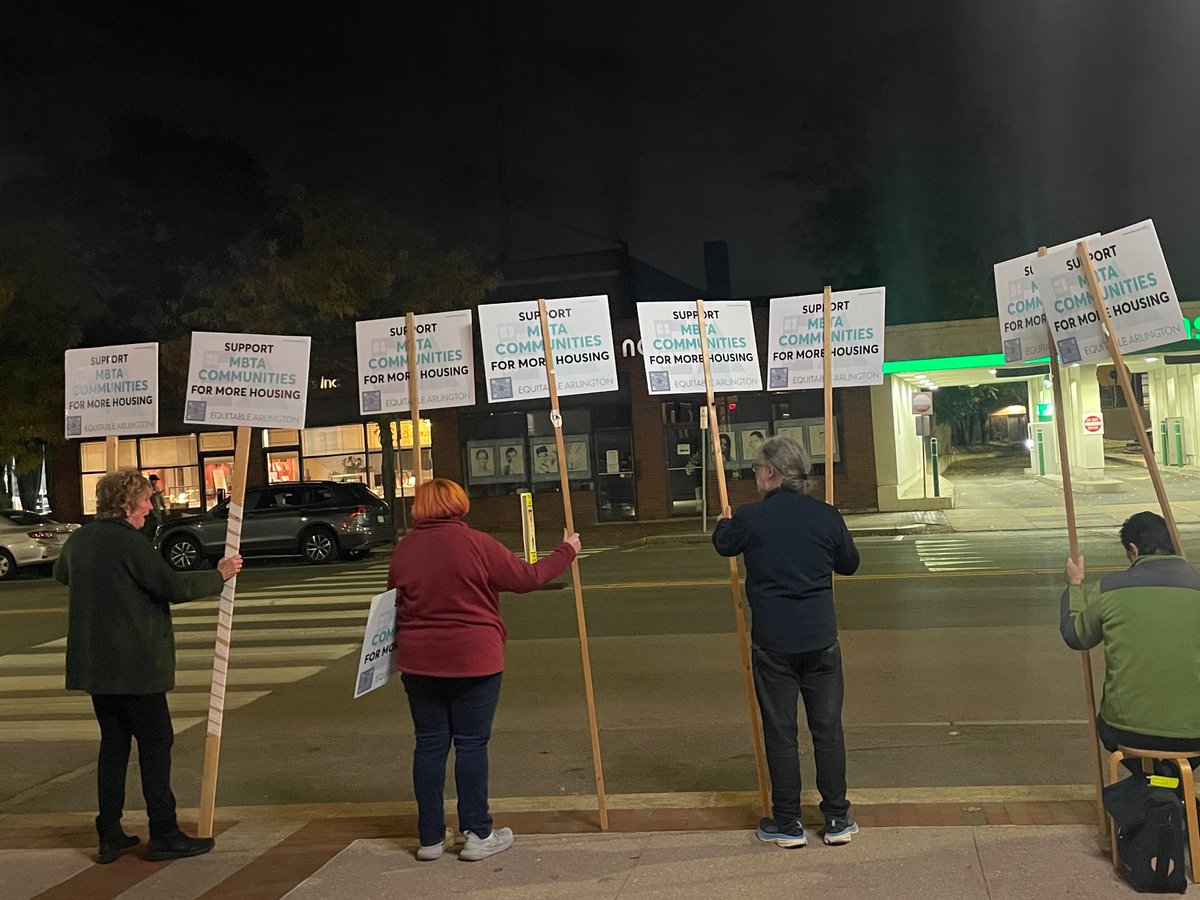 AbundantHomesMA's tweet photo. AHMA is in attendance at Arlington’s Special Town Meeting, where MBTA Communities zoning will be voted on tonight! Great to see lots of @EquitableArl members holding signs before the meeting. Stay tuned for updates 🧵 https://t.co/CnZY91gmlS