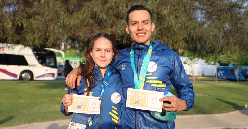 F9KdL1iWYAAFtSK?format=jpg&name=900x900