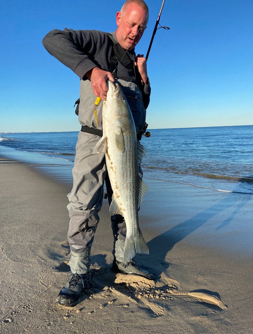 Not a lot of fish out there, but the ones that are there are pretty good fish. It's a shame I forgot to take a picture with the measurement on this 40 inch fish. Oh well, guess it doesn't count! Get registered, get fishing!!!