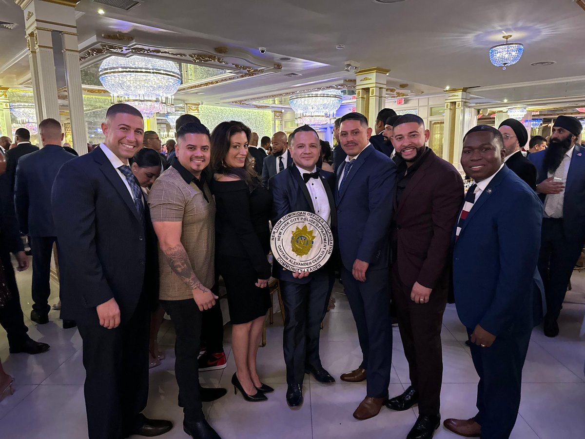 NYPDauxiliary's tweet photo. Blessed to be honored as “Community leader 2023” by @NYDO_1993. Thank you God for your love. Grateful for my staff. Thank you to my family for your support not only as Auxiliary section CO &amp; La Jara Band founder, but also in life. I will continue my mission of unity🙏💪 https://t.co/ZqmcSS4wXX