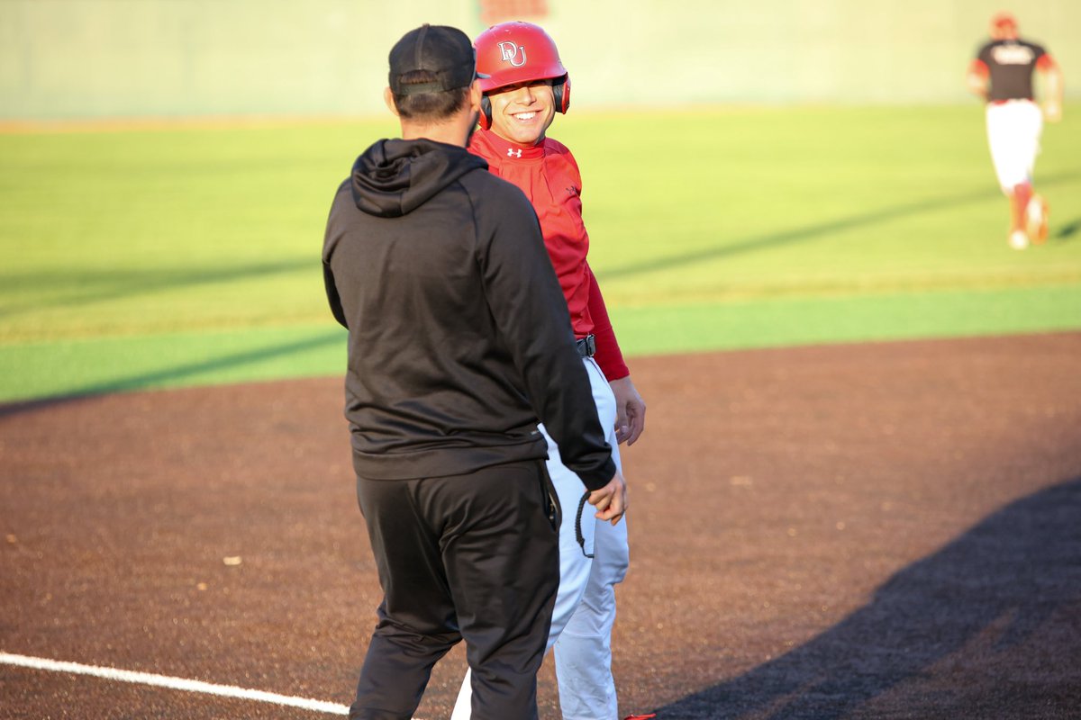 DU_Baseball's tweet photo. Red team is all smiles after game 1!!
#StayStanding https://t.co/bTjrrAByDP
