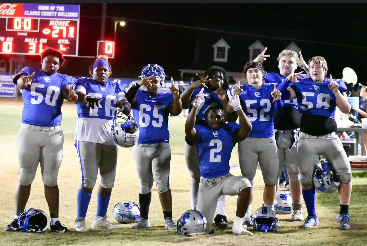 AJEzell_'s tweet photo. 1k yds already for the SZN❗️which means PIZZA PARTY for my O-Line🏈. https://t.co/AeJpbbVDpi