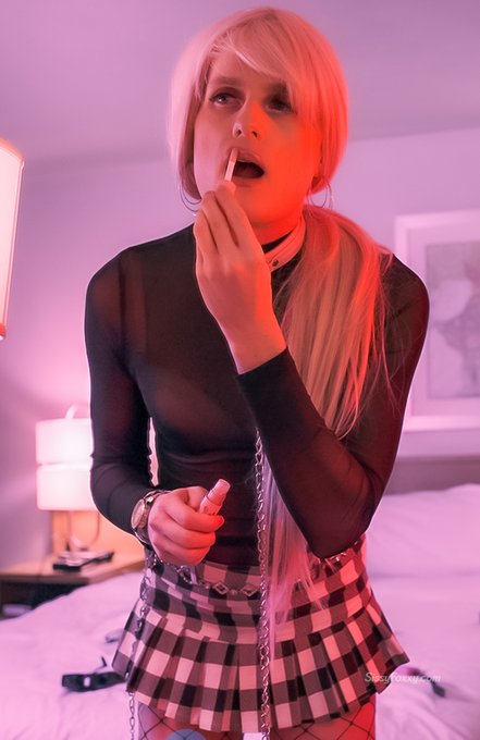 Make sure you look pretty for the boys~ https://t.co/WYmNDobo3J