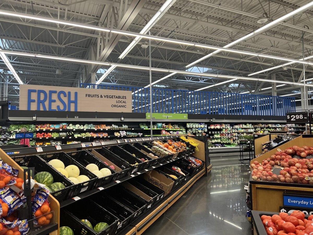 Grocerying's tweet photo. Love the interior decor scheme of this @Walmart in #Timberville, Virginia. #Walmart https://t.co/qmJubj6Hxq