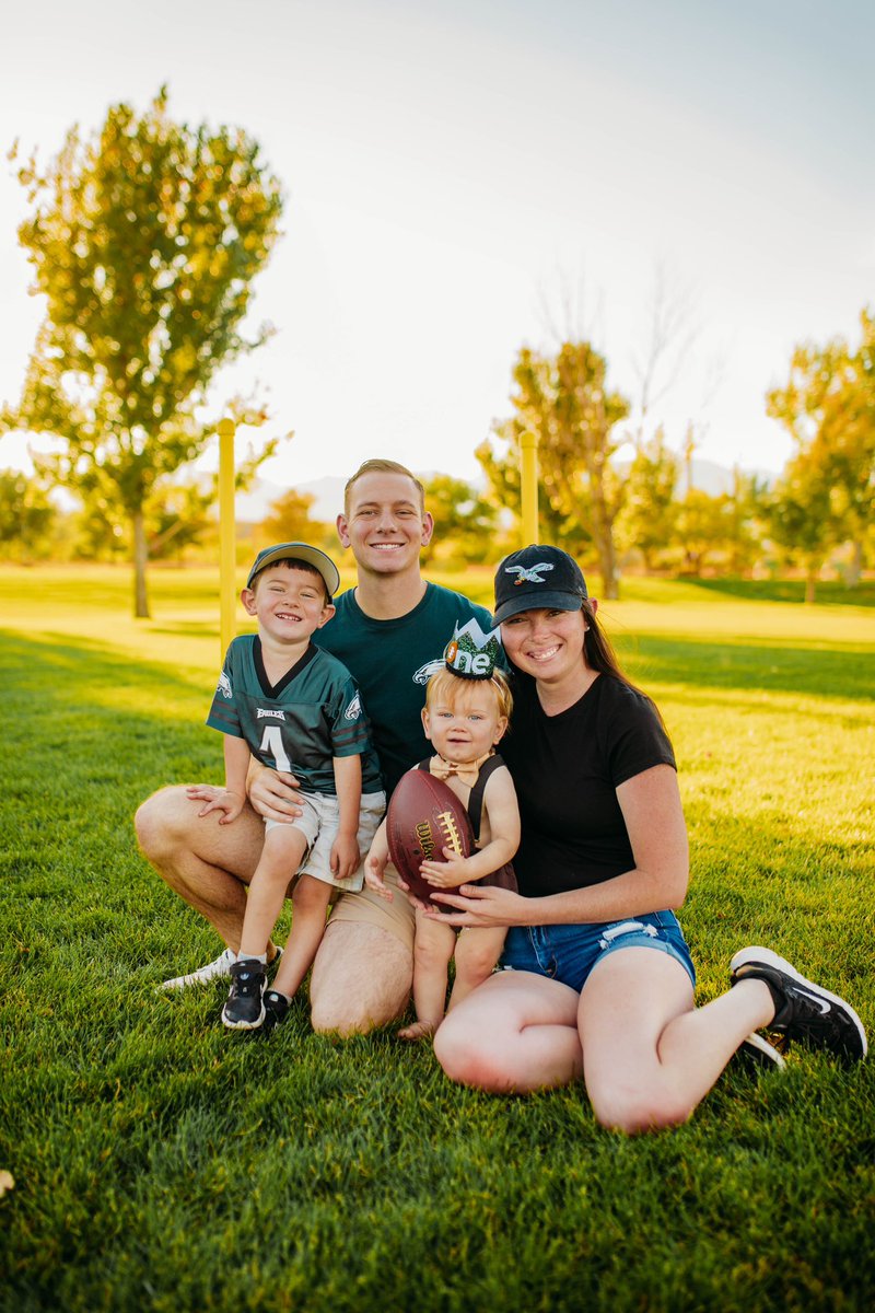 gobirds1425's tweet photo. I can't choose a favorite🥹😩🦅💚 #FlyEaglesFly  #MaddoxsFirstYearDown https://t.co/GWmYeSyZ40