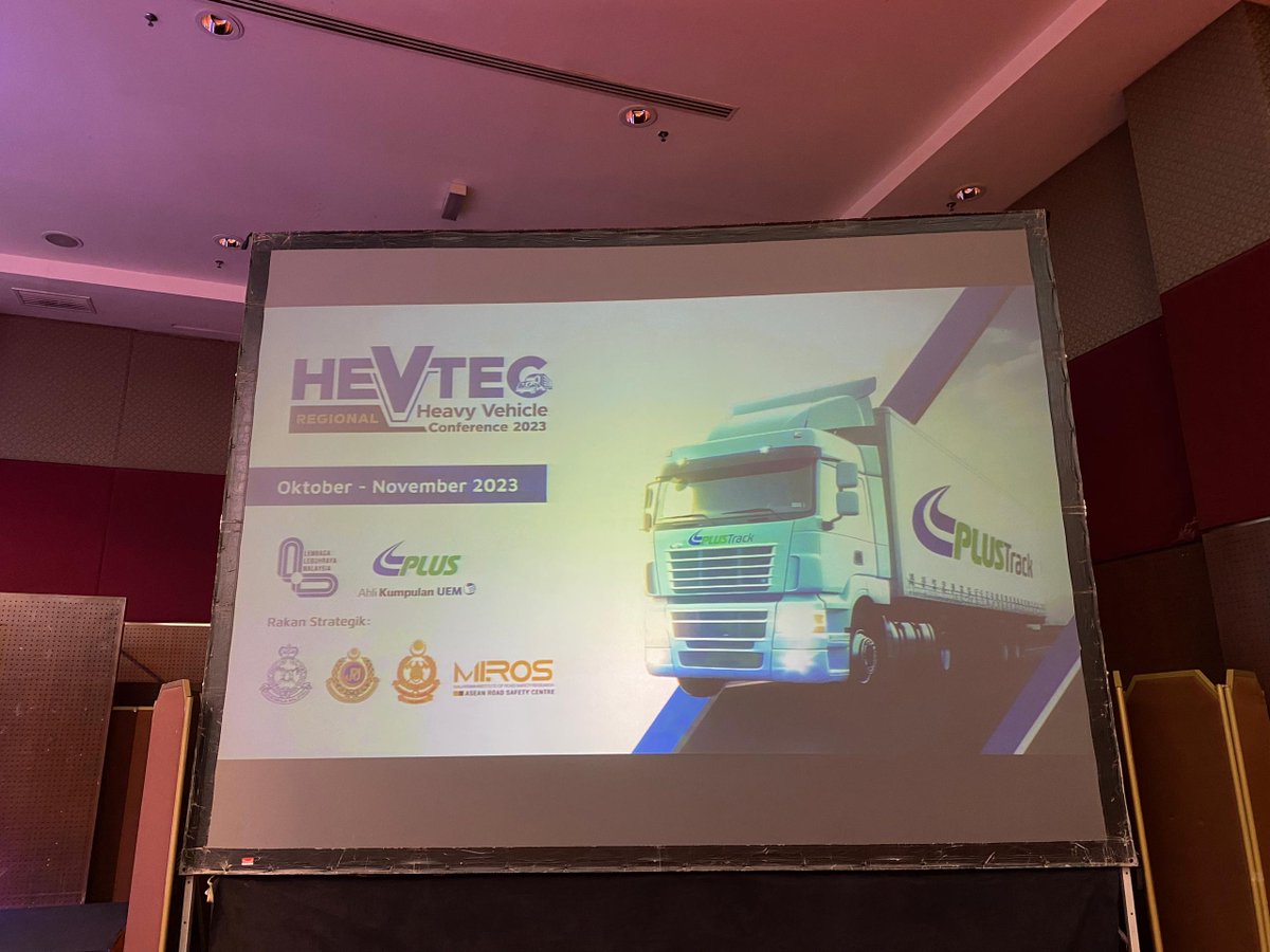 plus2u's tweet photo. Jom!
Ikuti perkembangan program perkongsian keselamatan khas untuk pengguna kenderaan berat di Heavy Vehicle Conference (#HEVTEC) 2023 kali ke-2 khas dianjurkan oleh PLUS pada hari ini ππ
#Hevtec2023
#PLUSTrack
#PLUS_Safety https://t.co/H85nIl0ITw