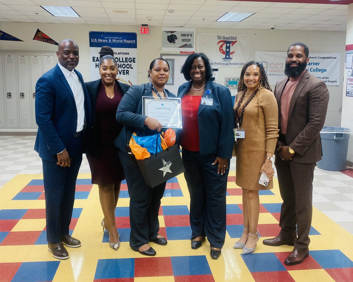 PrincipalRogers's tweet photo. Congratulations 🎉 to @DrCReliford for being selected as a finalist for the @apsupdate Assistant Principal of the Year❤️ Your Panther Family is proud of you 👏🏾 https://t.co/jqJXJ2RqqF