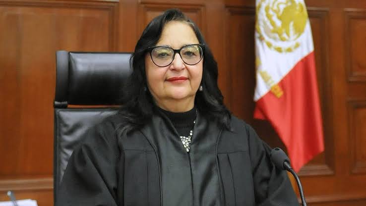 MORENA retó a la Ministra Presidenta Norma Piña a debatir respecto a la desaparición de los fideicomisos del Poder Judicial.

La Dra. Piña aceptó y los cobardes Senadores de MORENA le sacaron 🤣

Obvio. La Ministra Presidenta es una profesional del derecho que hubiera trapeado el