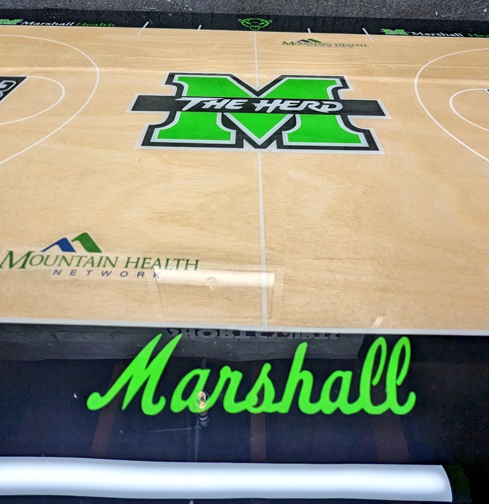 short_courts's tweet image. Monday night Marshall! 🦬 
Home of the Thundering Herd! 

Fun Easter egg with the footprints on the court, anyone familiar with their origin story?

Great court, great colors! Love this layout! 🏀🐜 
#Bringontheherd #WeAreMarshall #HuntingtonWV #SunBelt