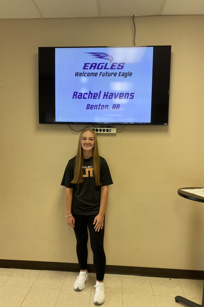 I had a really great visit today with the coaches and players at the University of the Ozarks and I am really excited  to have received an offer to play ball for them and attend school there! Thank you to Coach D for inviting me and making me feel very welcomed! 
#beelite