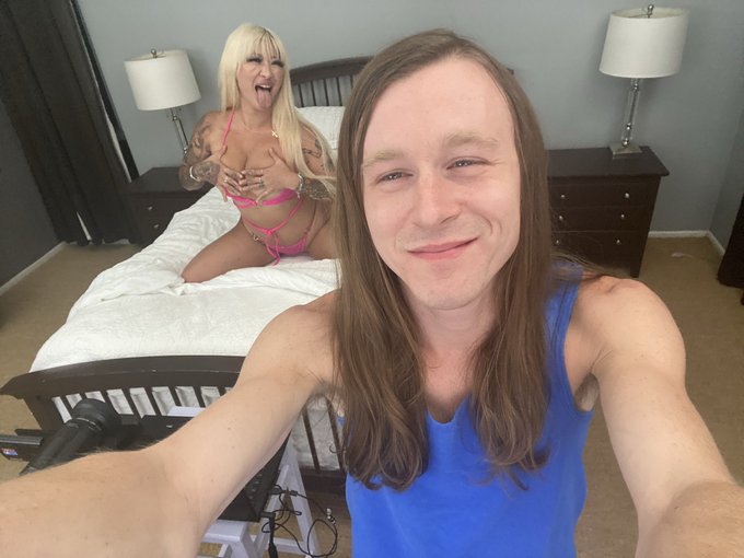 Had a blast on cam w/ @dora_kola !!! 🔥 https://t.co/2D2HofxlZU<a class="tags" target="_blank" title="On Twitter" href="/?out=eyJ0eXAiOiJKV1QiLCJhbGciOiJIUzUxMiJ9.eyJpYXQiOjE3MjEzNTQ4NjIsImlzcyI6InR3cG9ybnN0YXJzLmNvbSIsIm5iZiI6MTcyMTM1NDg2MiwiZXhwIjoxNzUyODkwODYyLCJyZWRpcmVjdF91cmwiOiJodHRwczovL3R3aXR0ZXIuY29tL2RvcmFfa29sYSJ9.lU2d0t2aiFs-XX-inPTFkKMLhsEED41iWqljh2DMr5K1V92DCqiim92oqPcoChTaRpUO6SAWGW3BdiuAUcXc-w">@dora_kola</a><a href="/tag/godawgs"class="tags"><span>#godawgs</span></a>