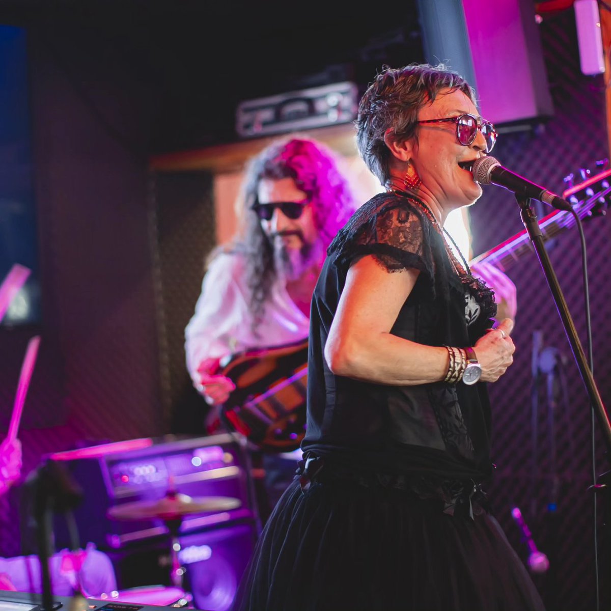 VeigaNinna's tweet photo. Domingo 22 no Didge Floripa, foi irado #music #brazil #rock #pop #didge #atlantidafm #lagunitasbeer #years_agogô #NewMusic2023 https://t.co/rxJJnl47zb